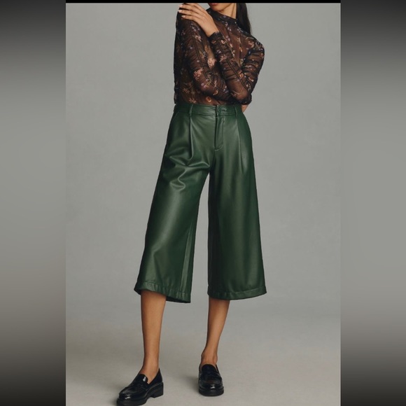 ANTHROPOLOGIE Pants - ANTHROPOLOGIE SOFTH FAUX LEATHER WIDE LEG CROPPED PANTS SIZE 8 GREEN NWT